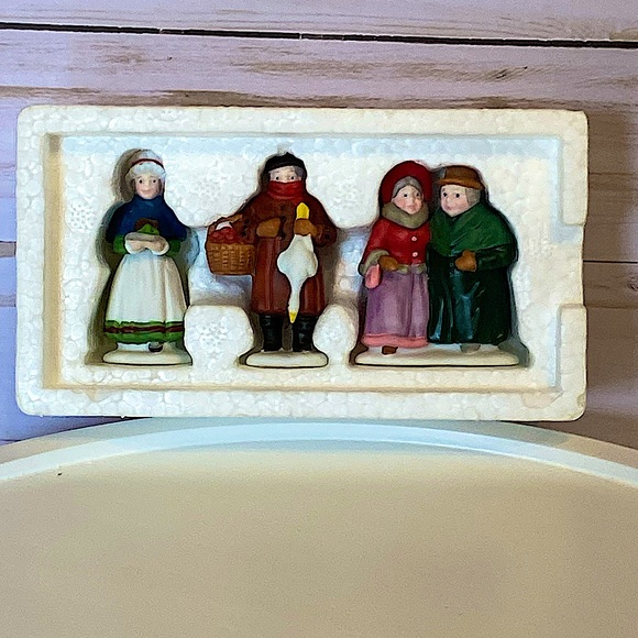 DEPARTMENT 56 - Fezziwegs And Friends - Heritage Village - Dickens Village - Picture 6 of 8